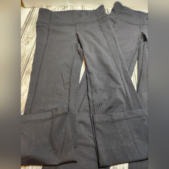Athleta Pants - 2 )‎ pair Athleta cropped leggings  #983309